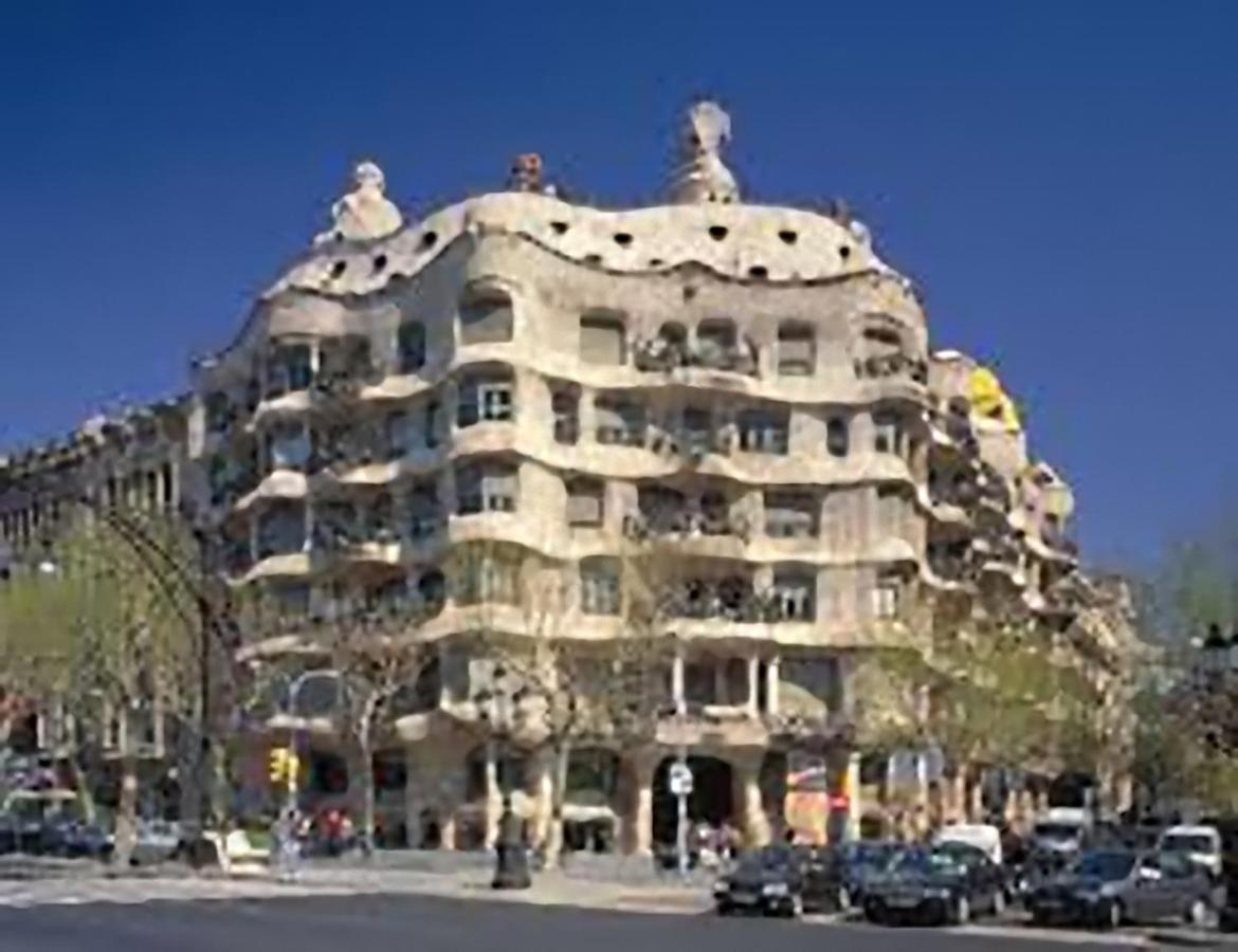 La Casa De Laura Nisia B&B Barcelona Luaran gambar