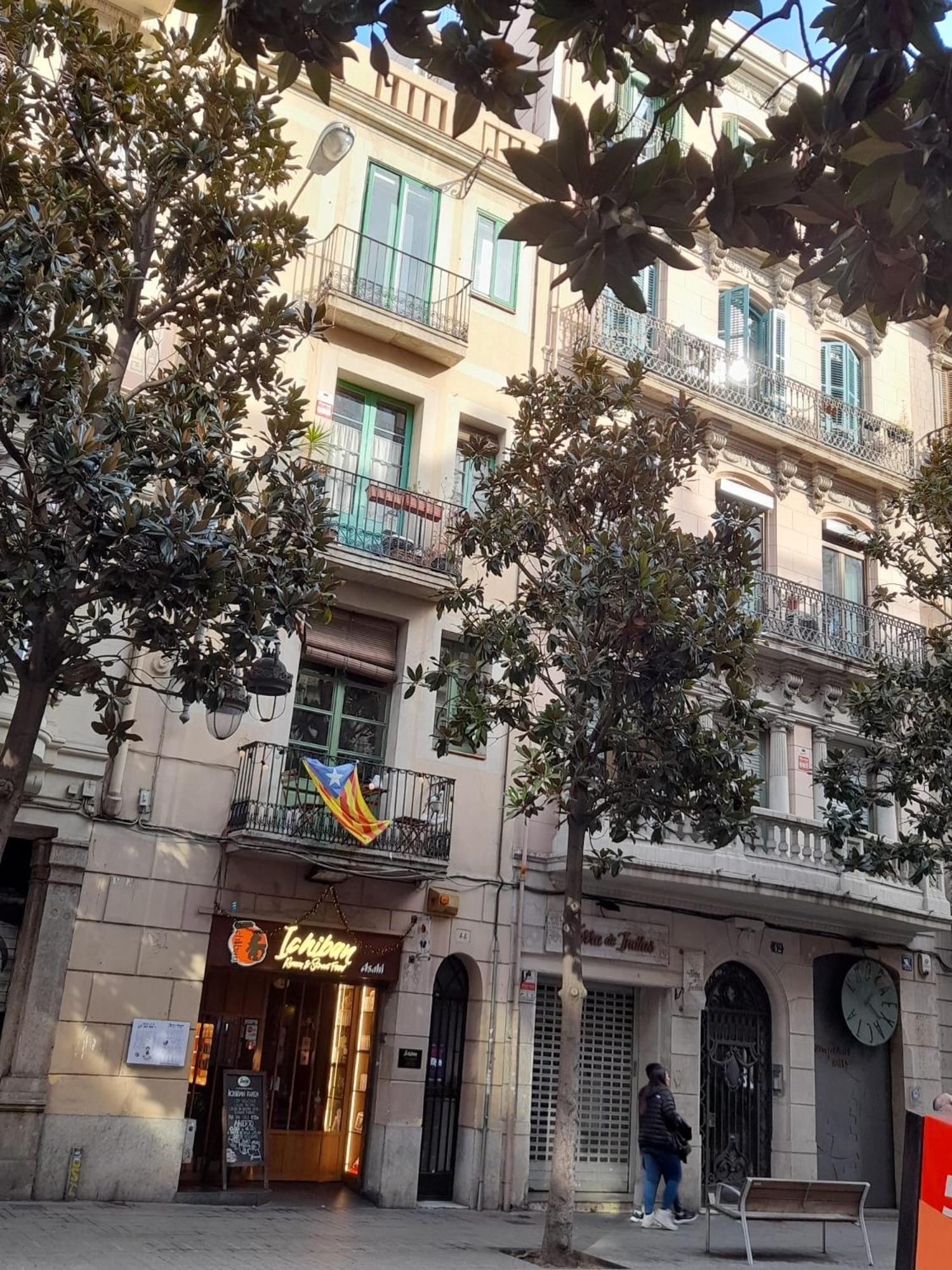 La Casa De Laura Nisia B&B Barcelona Luaran gambar
